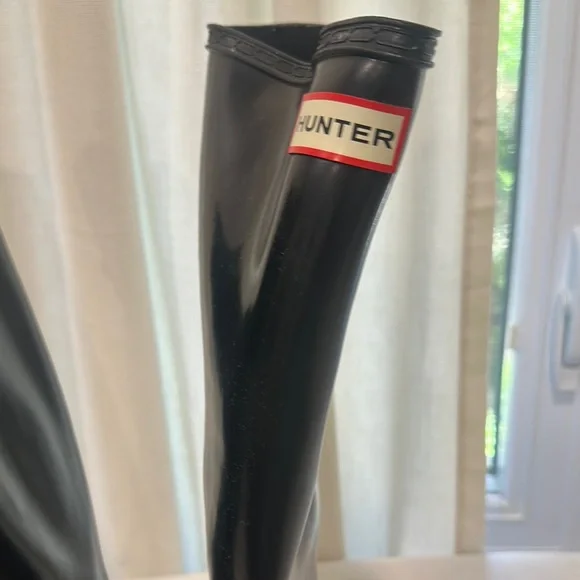 Hunter Women's Black Rain Boots - Picture 2 of 9